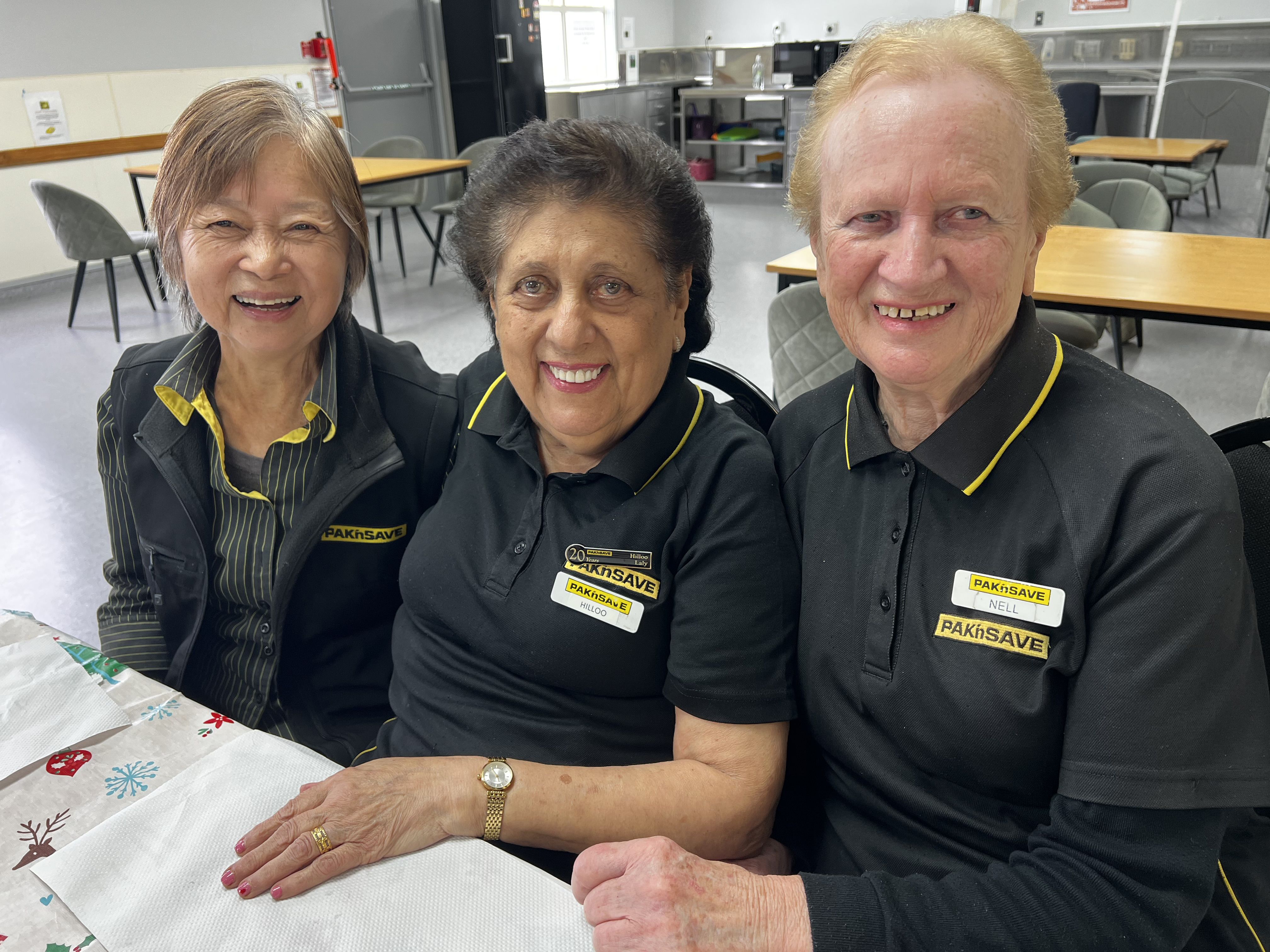 PAKnSAVE_Mt_Albert_octogenarians_Shirley_Hilloo_Nellie.jpg