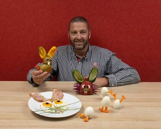 New World Thorndon’s Marty the Mince Man is helping families hop into Easter with healthy treats