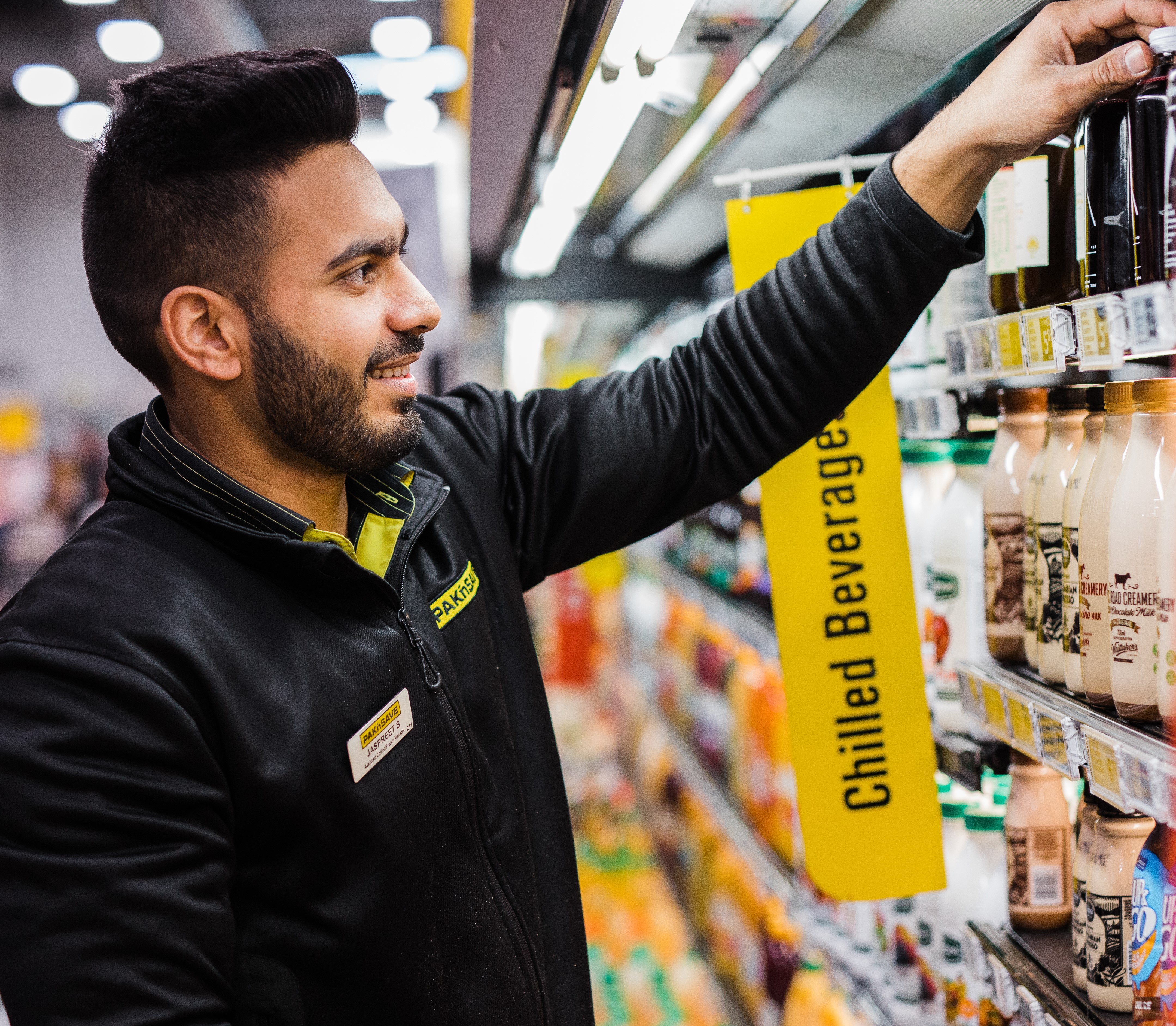 PAKnSAVE worker 768 670