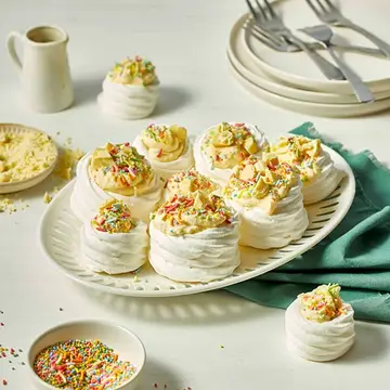 3_WAYS_WITH_READY_MADE_PAVLOVA_AND_MERINGUES_04