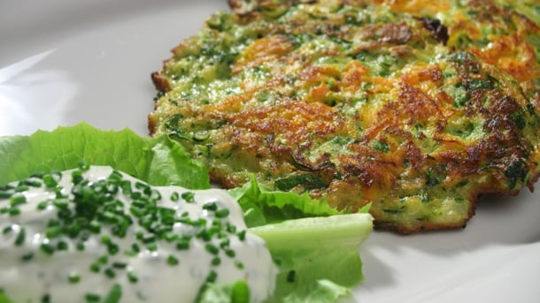 spinachfetapestofritters