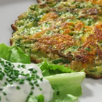 spinachfetapestofritters