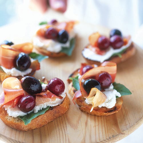 Grape_and_Prosciutto_Appetizers_CMYK_300dpi