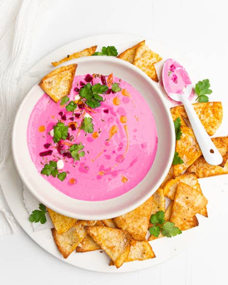 Beetroot dip with pita chips