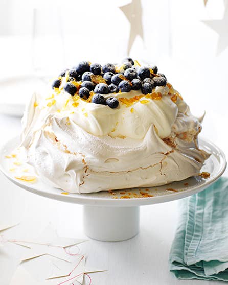 Pavlova with blueberries and cheat's praline