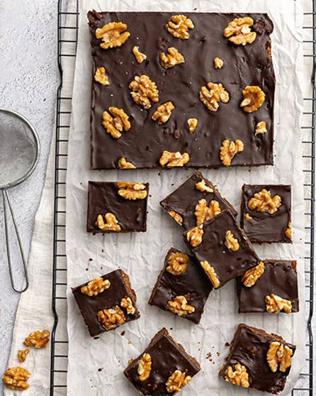 Afghan biscuit slice