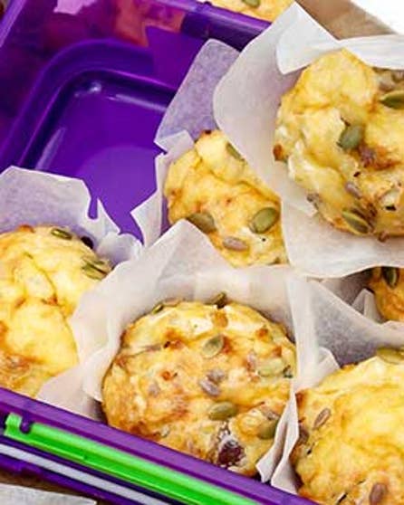 Ham, cheese and courgette muffins