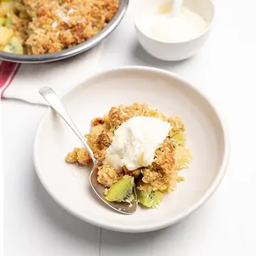 Apple-Kiwifruit-crumble