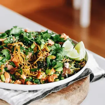 salmon and soba noodles-600x600