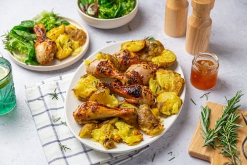 Baked_honey_mustard_chicken_drumsticks_and_smashed_potatoes