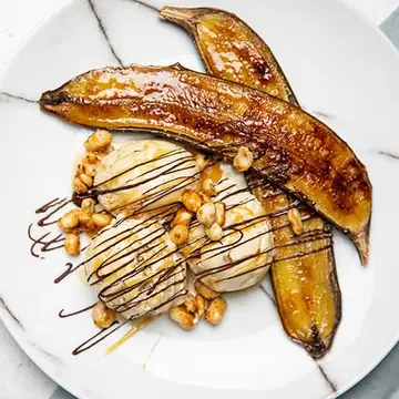 salted-caramel-banana-split