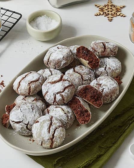 Christmas spiced crinkle cookies