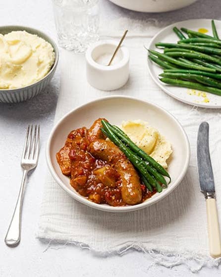 Slow cooker devilled sausages