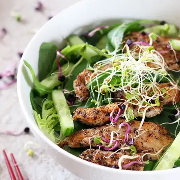 Vietnamese-style-noodle-salad-with-Pepper-chicken1