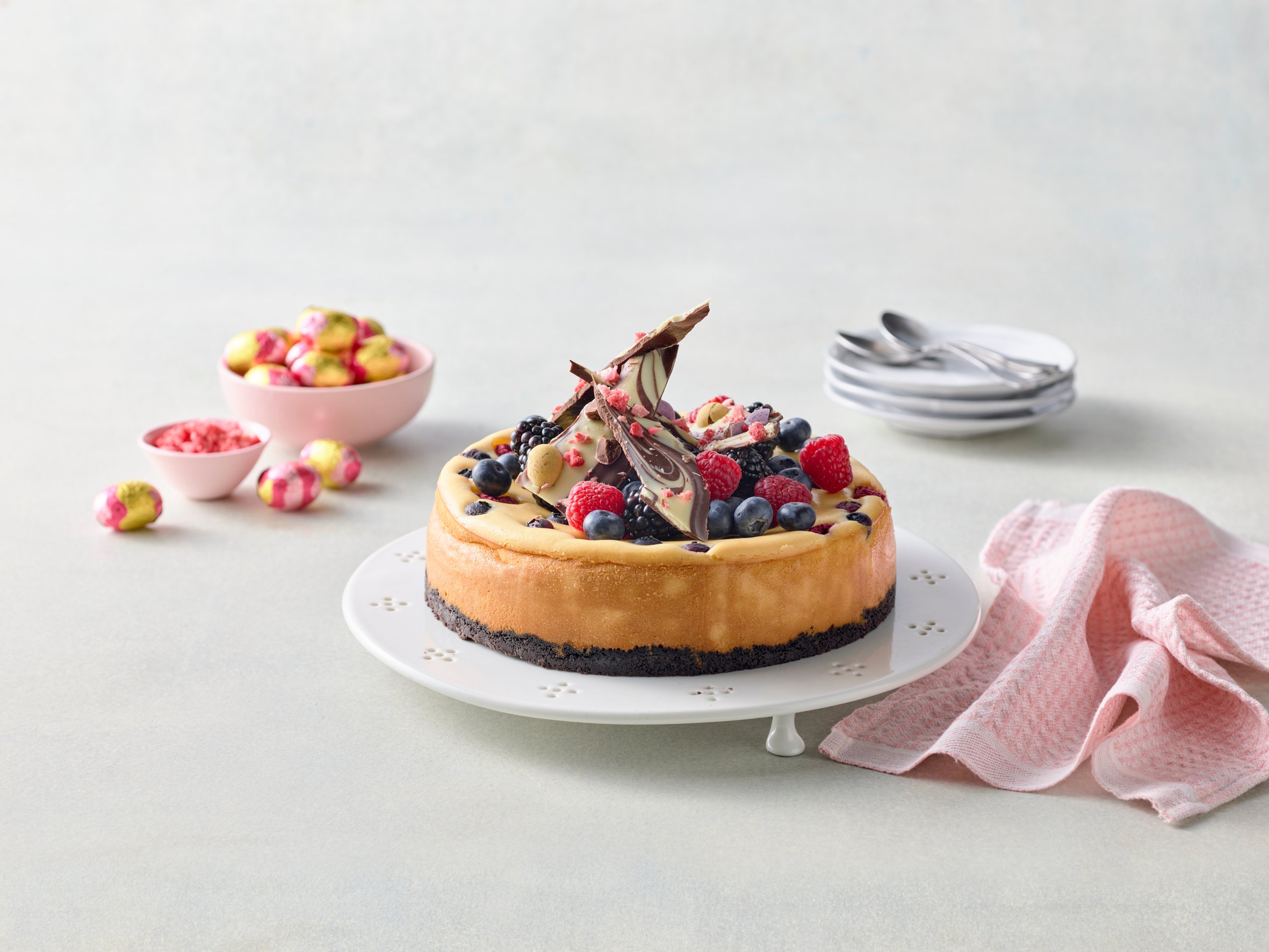 MNDLZ_Easter24_baked_berry_cheesecake_F_SMLJPG