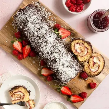 Lamington-Roulade-500x500
