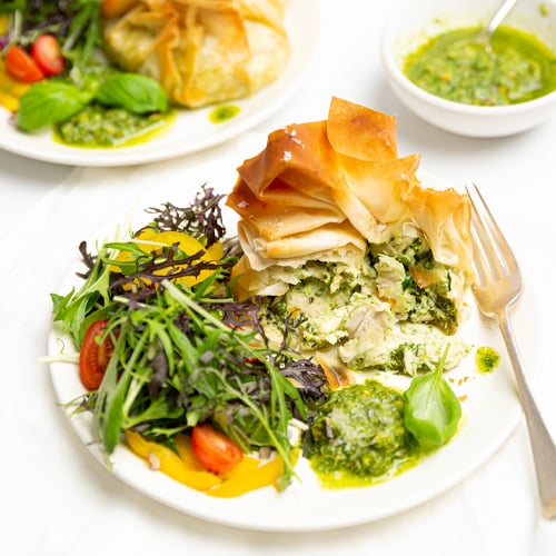 Chicken-and-pesto-filo-parcels-2