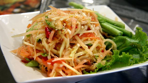 greenpapayasaladwithcrispypork