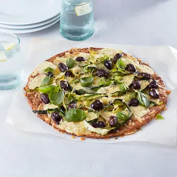Cauliflower-Pizza-with-Courgette-and-Creamy-Feta