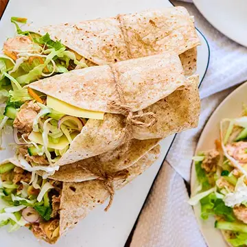 Salmon-wraps-with-crunchy-slaw-3-500x500