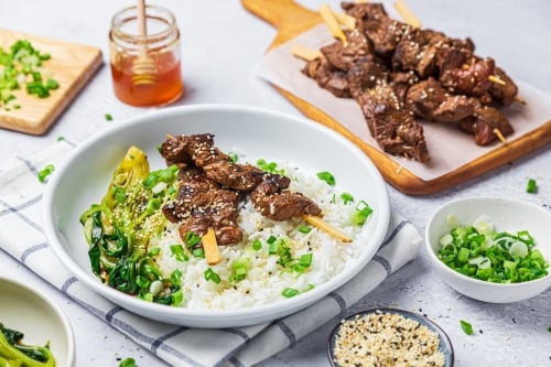 Sesame_Sriracha_and_Honey_Beef_Skewers