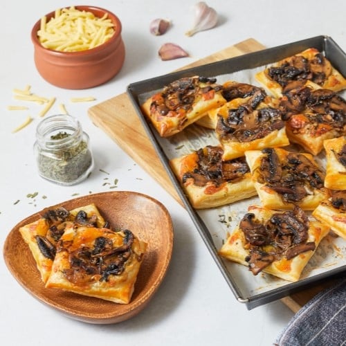 mini_mushroom_puff_pastry_tarts