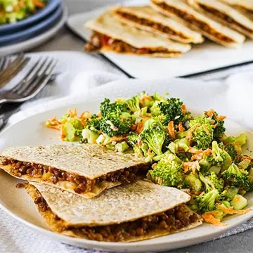 Cheesy-Quesadilla-Broccoli-Salad-6-500x500