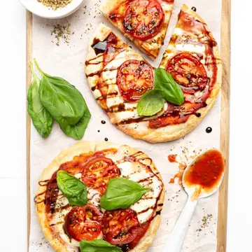 Caprese pita