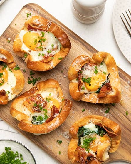Breakfast toast cups