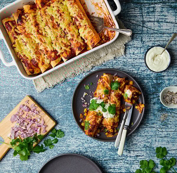 easy_chicken_enchiladas_01_web