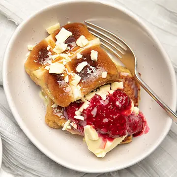 Hot-Cross-Bun-French-Toast