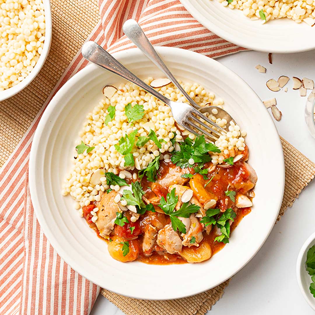 Slow cooker chicken and apricot stew