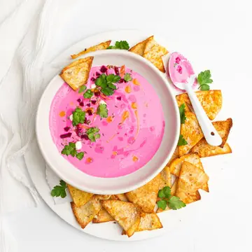 BEETROOT-DIP-WITH-PITA-CHIPS