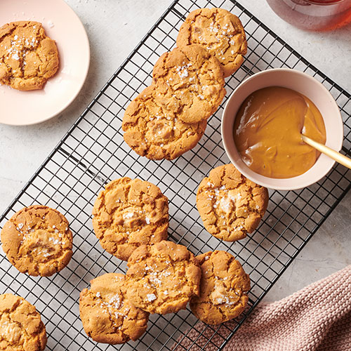 Crispy salted caramel cookies