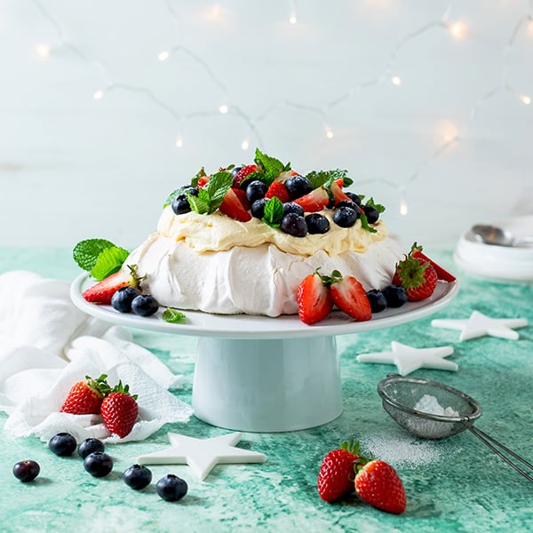 How to make a classic kiwi pavlova
