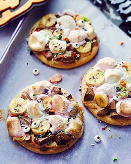 Chocolate banana pizzas