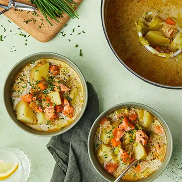 smoked_salmon_leek_and_potato_soup_500x500