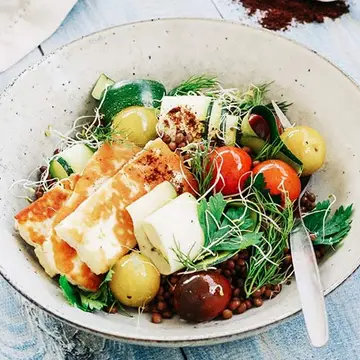 lorna-jane-halloumi-lentil-salad