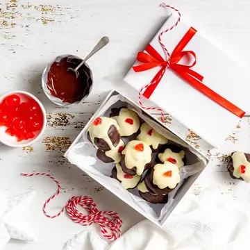 Christmas-Pudding-Truffles-500x500