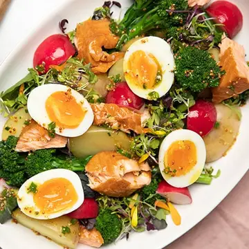 Hot-Smoked-Salmon-Salad