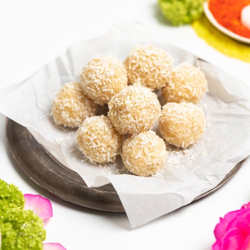vanilla-coconut-ladoo