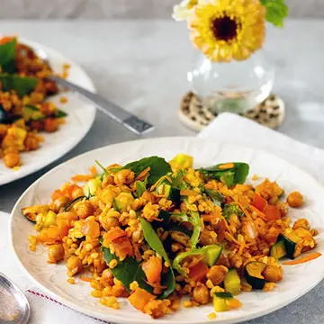 Quinoa and chickpea salad5 500x500