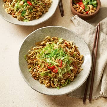 Quick pork & cabbage noodle stir-fry