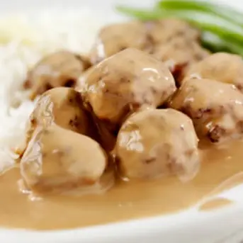 MeatballswithSataySauceRice