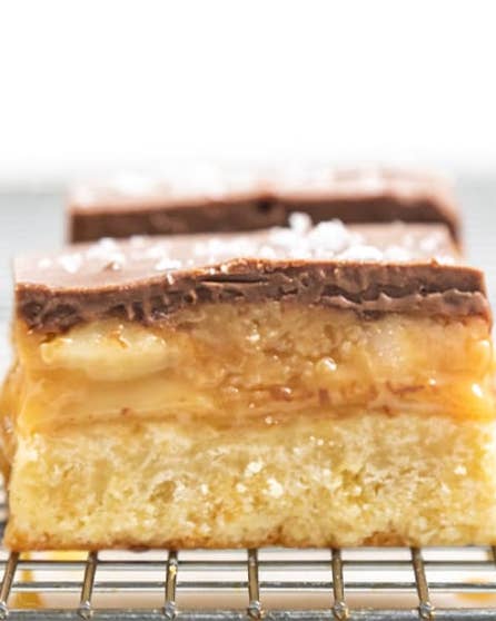 Macadamia millionaires shortbread