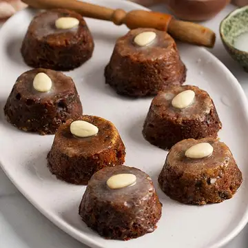 Gluten-Free-Christmas-Cakes