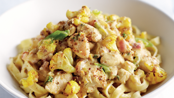 chicken-hummus-fettucine