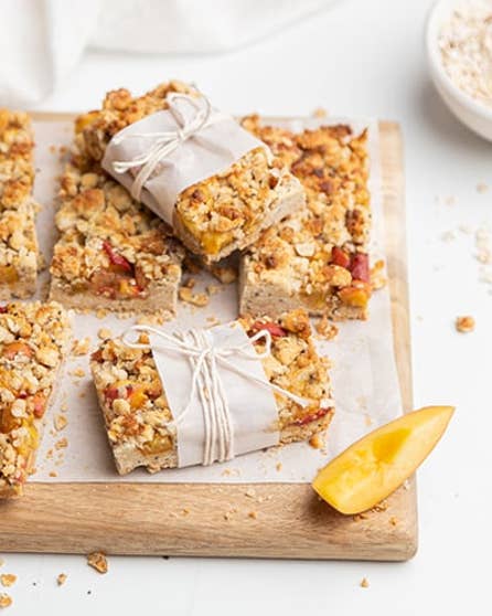 Oaty peach breakfast bars