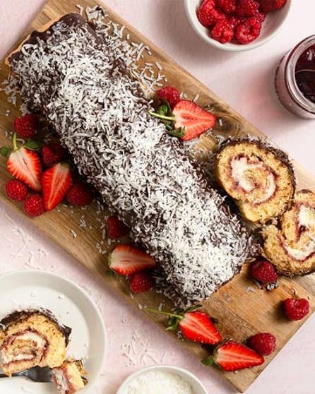 Lamington roulade