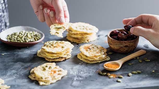 easycheesycrisps610x343